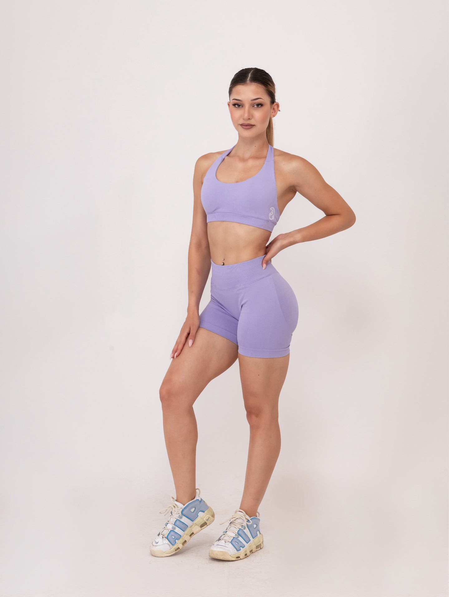 Fit Bunny Gravity къс клин в лилаво - безшевен дамски клин в лилав цвят ниска рипсена талия и силиконово лого на заек.